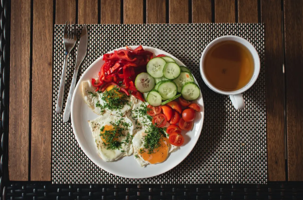 How much protein should you eat for breakfast with PCOS